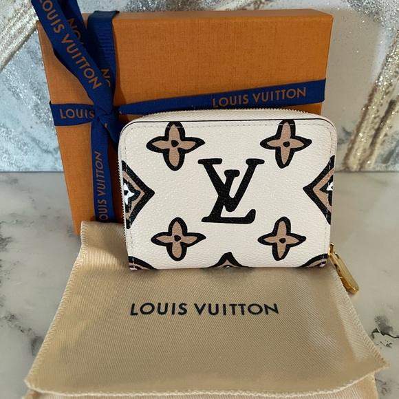 Louis Vuitton Wild At Heart Cream Black Logo Monogram Zippy Wallet - Picture 2 of 12